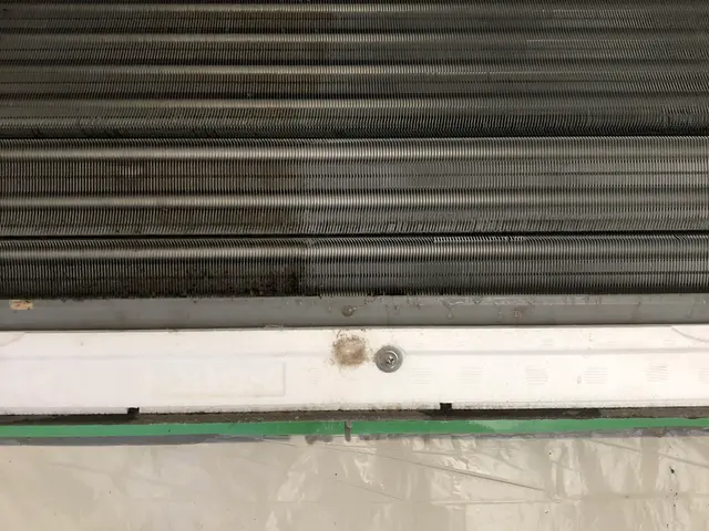 損害保険加入済◎駐車場代は当店が負担します！通常壁掛けエアコン洗浄サービスの画像