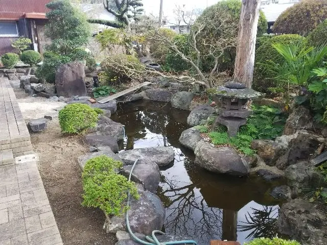 庭師さんでも嫌がる【草むしり】北九州および近郊　毎年繰り返しのお宅４３軒の実績サービスの画像