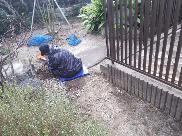 庭師さんでも嫌がる【草むしり】北九州および近郊　毎年繰り返しのお宅４３軒の実績サービスの画像