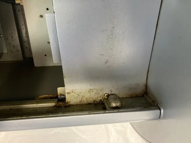 元大手スタッフが伺います！ご自身では落とせない水垢や油汚れプロにお任せください！サービスの画像