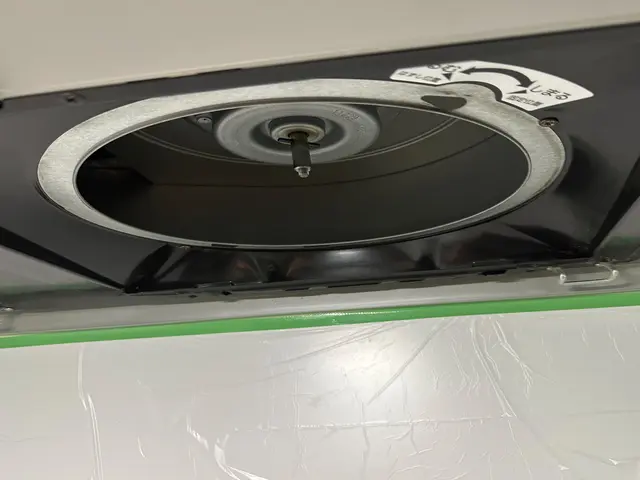 家庭では難しい頑固な油汚れ、レンジフード清掃お任せ下さい！キッチン簡易清掃付！サービスの画像