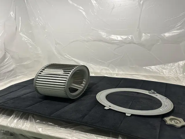 家庭では難しい頑固な油汚れ、レンジフード清掃お任せ下さい！キッチン簡易清掃付！サービスの画像