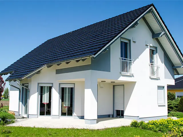 【38年の経験実績◎】外壁塗装も可能★　遮断熱、断熱、防音できる塗装剤を使用 ︎サービスの画像