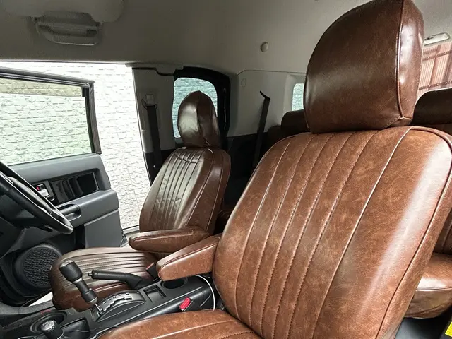 シートカバー取付(ご自宅〜職場までご都合に合わせた出張可)サービスの画像