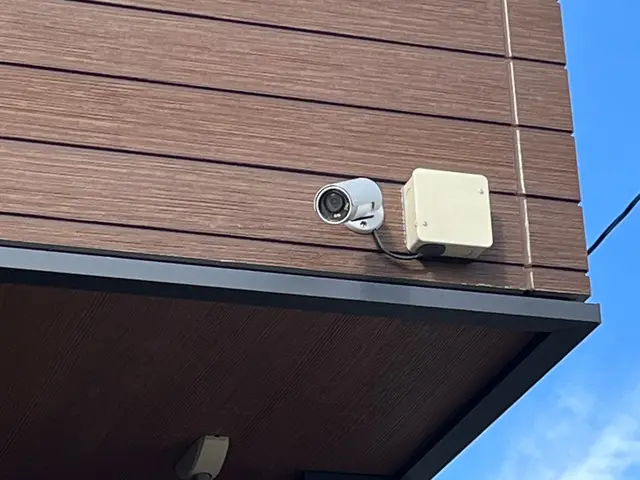 電気工事歴15年の経験で安心施工★損害保険加入済み カメラの選定もご相談くださいサービスの画像