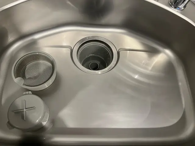 ★夫婦で作業★11月12月予約受付中。写真報告可能。年間800件超の実績！サービスの画像