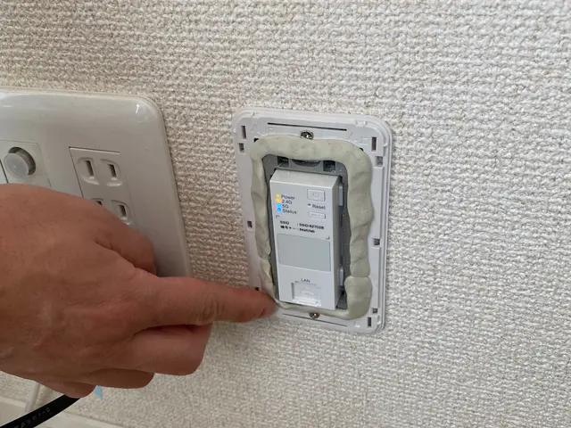 経験豊かな店長がオリジナルベイト剤や様々な施工方法でゴキブリ駆除を行いますサービスの画像