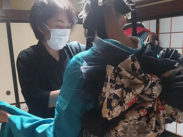 【着付け歴40年】1級着付け技能士が「手早く、楽に、美しく」着付けいたします。