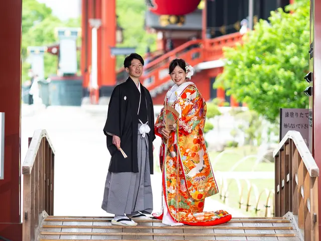 結婚式の前撮から記念日デートの写真まで、ウエディングフォトグラファーが撮影します