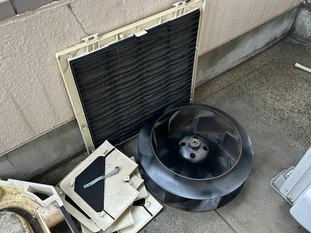 100％自社対応！損害保険加入済みで安心！訪問時の駐車場代は当店が負担します。サービスの画像