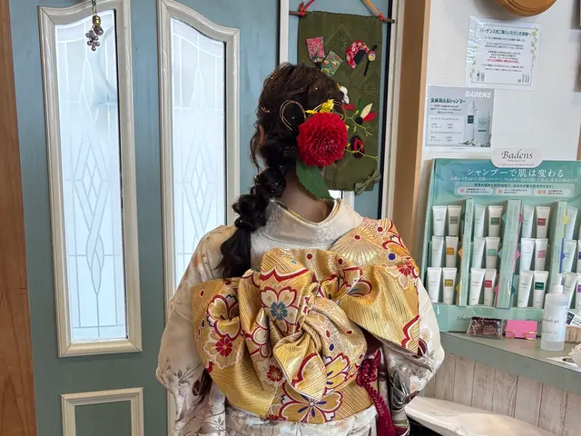 サロンにご来店頂く必要なくどこにでも出張承ります。お一人様〜多人数承ります。