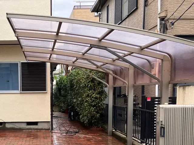 高圧洗浄機と洗剤を使って黒ずみ退治！サービスの画像