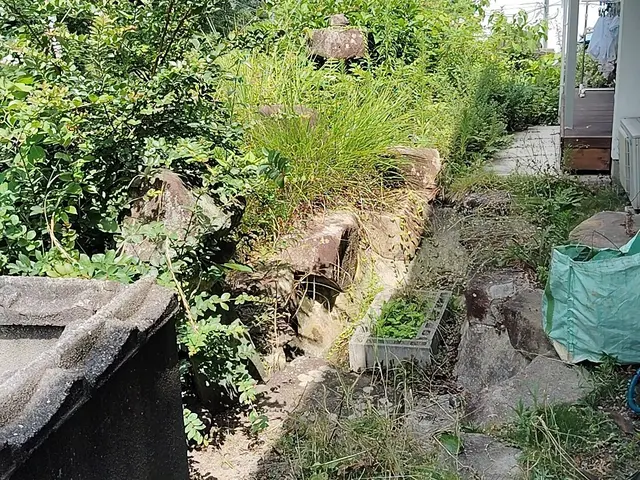 【見積無料】毎年の草むしり・草刈りでお悩みの方！1回の施工で約10年解放されますサービスの画像