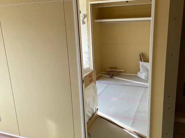 間仕切り壁増設工事サービスの画像