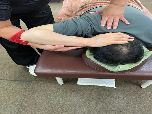 児玉郡上里町から伺います！5万人の施術で豊富な経験と知識で安心！損害保険加入済みサービスの画像