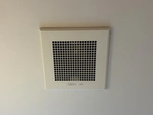 《写真の恩田が伺います》トイレの換気扇の交換は任せて下さい！ご相談ください！サービスの画像