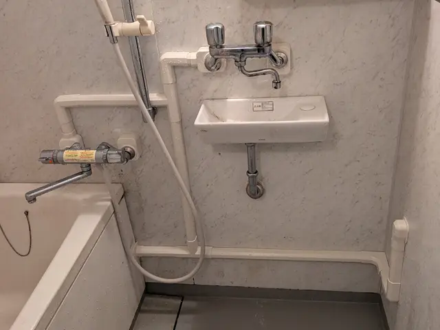 【さいたま市指定工事店】◆トイレ水漏れ◆配管トラブル◆まずは写真でお見積もりサービスの画像