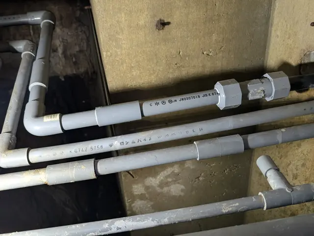 【さいたま市指定工事店】◆トイレ水漏れ◆配管トラブル◆まずは写真でお見積もりサービスの画像