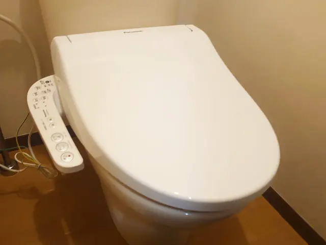 ←↓写真の店長が作業します●気さくで話しやすいと評判です●作業後アルコール消毒◎サービスの画像