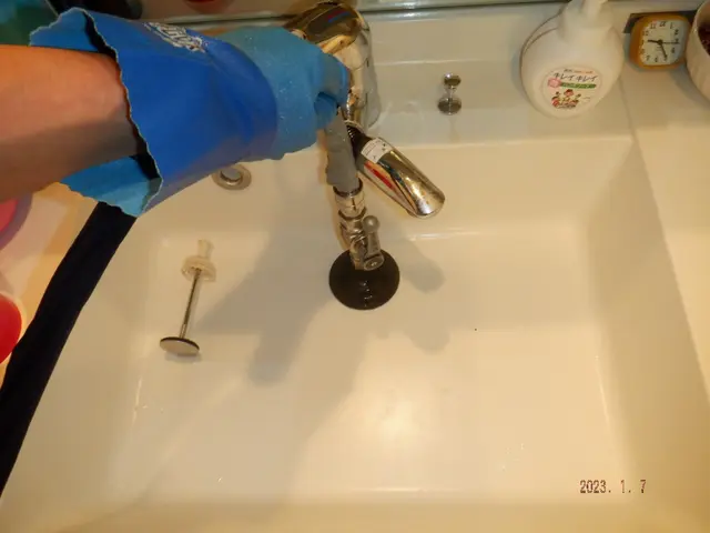 集合住宅の排水管洗浄はお任せください。　＊工事保険加入済みサービスの画像