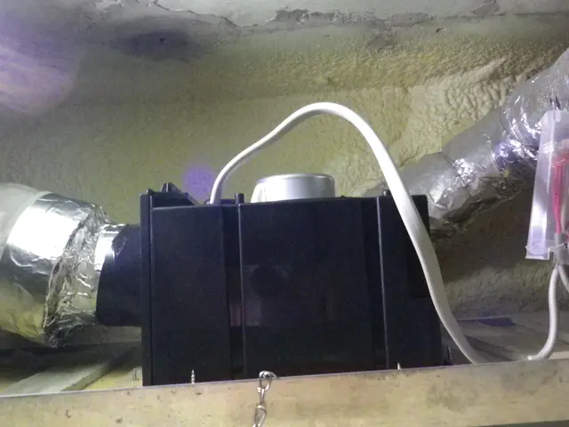 経験豊富な空調電気工事店が行う浴室換気扇交換工事サービスの画像