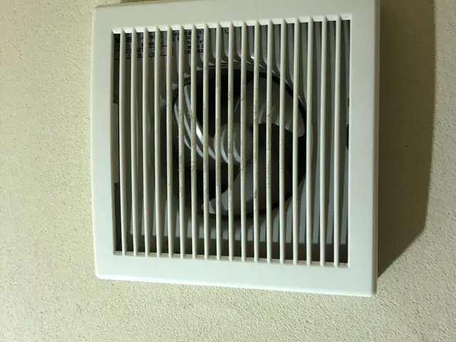 経験豊富な空調電気工事店が行う浴室換気扇交換工事サービスの画像