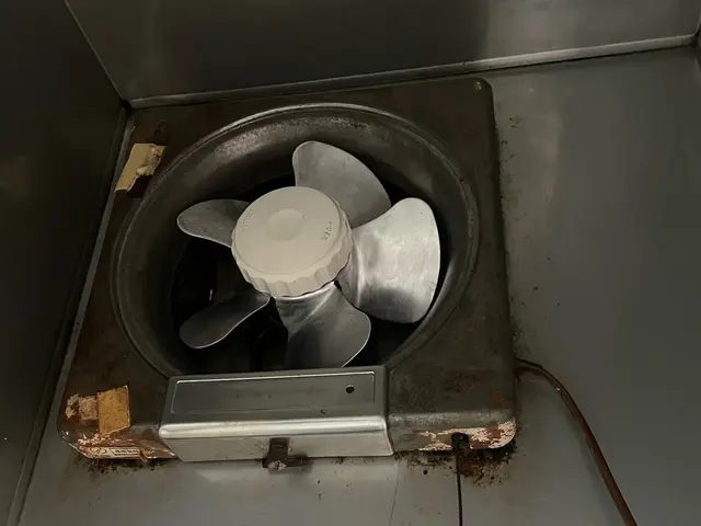 手に負えない汚れ解決！油汚れ、もう悩まない！プロの技でレンジフードをピカピカ☆彡サービスの画像