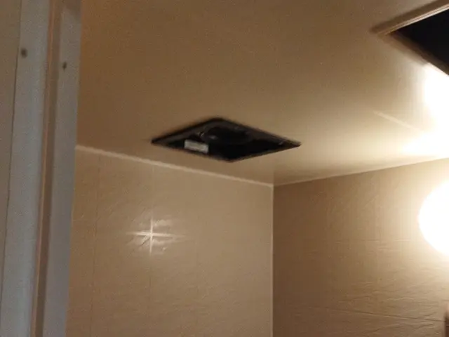 換気扇交換。換気扇本体はお客様ご用意。　サイズを必ずご確認お願い致します。サービスの画像