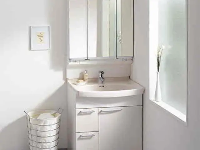 ＊鏡も蛇口もピカピカ！洗面所クリーニングサービスの画像