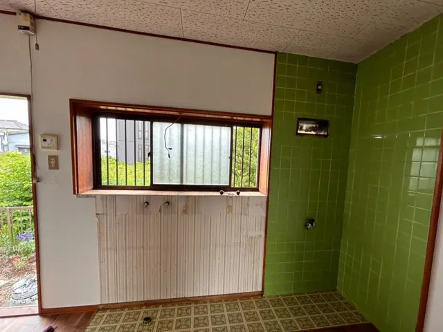 キッチンパネル重ね貼り！現金、クレジット、PayPay、電子マネー支払い可能！サービスの画像