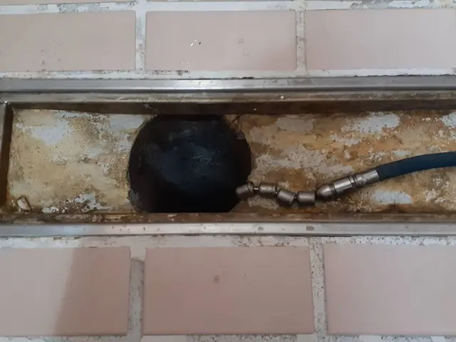 強力高圧洗浄で家中の配水管をスッキリキレイに！水の流れを蘇らせませんか？サービスの画像