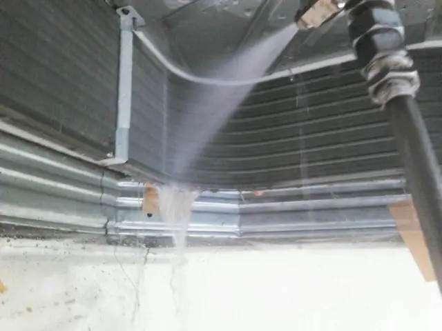 【万が一のための損害保険加入済み！】熟練の作業員が施工します。サービスの画像