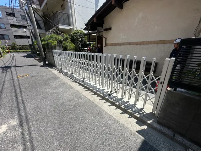 伸縮門扉 ゲート設置サービスの画像