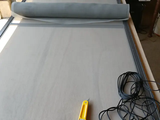 網戸張替　網戸枠の清掃　ゴムの取り替えサービスの画像