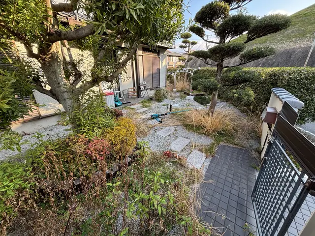 【草刈り】個人宅・空き地対応｜丁寧作業｜ゴミ回収相談可サービスの画像