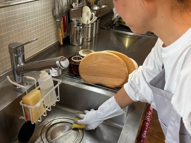 キッチン＋換気扇　→ お料理が楽しくなる、清潔キッチンへ。サービスの画像