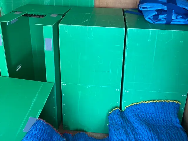 〜2tまで対応可/ 2名作業 /夜間便や長距離便など柔軟にご対応いたします！サービスの画像