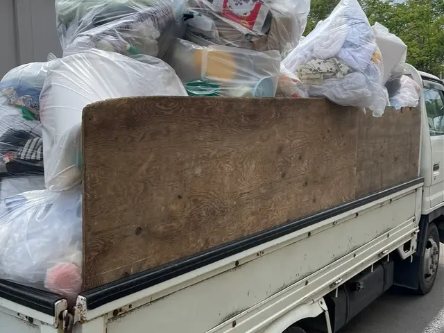 いらなくなった物回収します　断捨離　家具　家電　袋ごみ詰め　作業員2名以上可サービスの画像