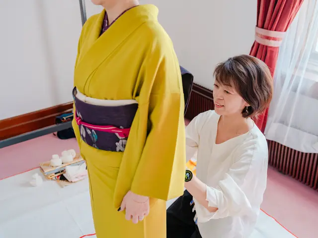 《一級着付け技能士》ご自宅やお出かけ先に伺ってお着付け致します