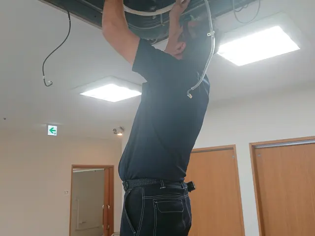 エアコンクリーニング専門店の天井埋め込みエアコンクリーニングを体験してみませんかサービスの画像