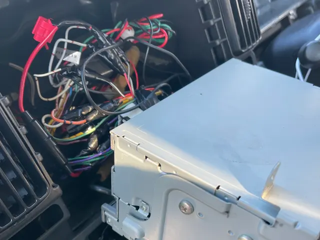 【大手自動車メーカー、ディーラー勤務経験有】7年の実績と累計2000台以上の施工サービスの画像