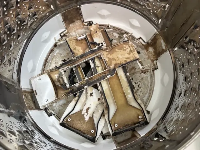 縦型洗濯機分解洗浄　当社にお任せください！　(全メーカー対応)サービスの画像