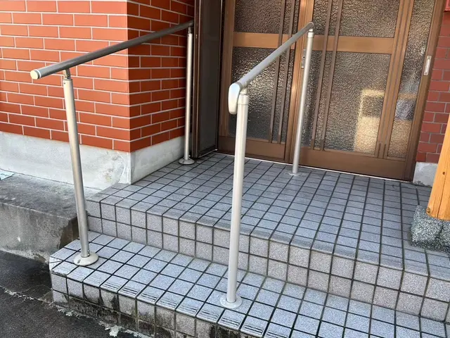 各種手すり取り付け施工サービスの画像