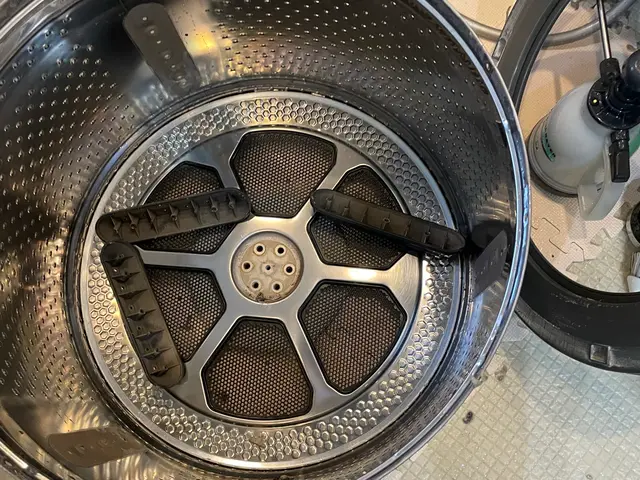 ◤ドラム式洗濯機分解洗浄◢損害保険加入済★非喫煙者★臭い・乾燥機能改善★サービスの画像