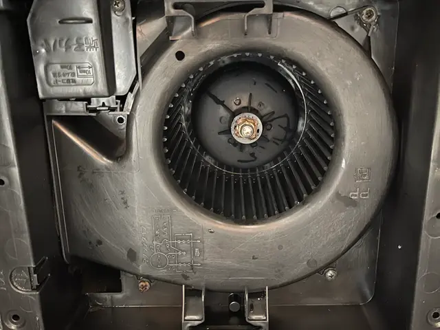 プロの技術でご満足いただけるように心を込めて作業いたしますサービスの画像