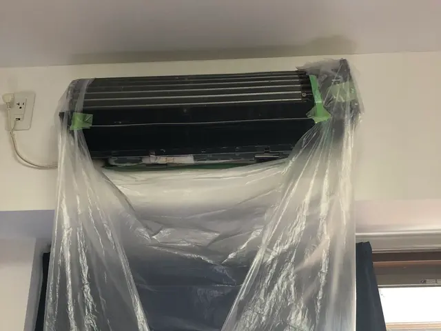 汚れをスッキリ！写真の女性スタッフがお伺いします！リクエストお待ちしてます♪サービスの画像