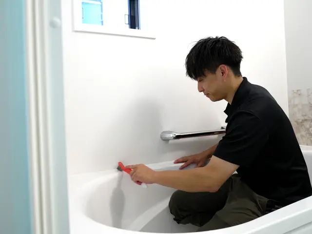 石鹸カス、天井のカビ、鏡の白い汚れなど、全て綺麗にしてリフレッシュを！サービスの画像