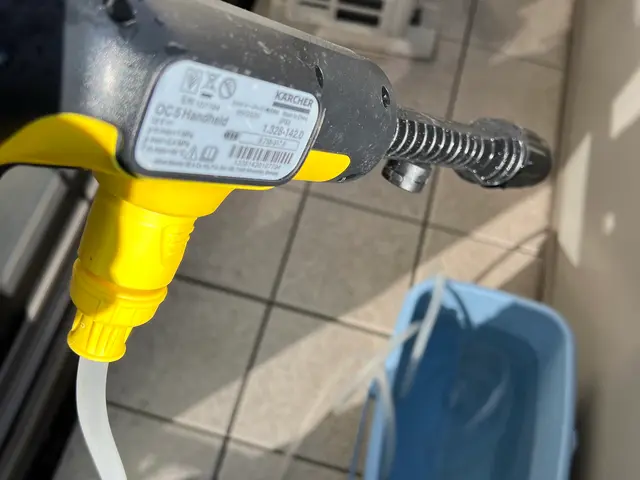 高圧洗浄機ハンディージェットでどこでも綺麗にします。マンションなどでもOK！サービスの画像