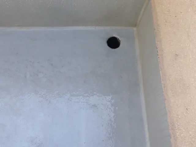 掃除で一番後回しになるのがベランダです。汚れがこびりつくと大変。頑張ります！サービスの画像