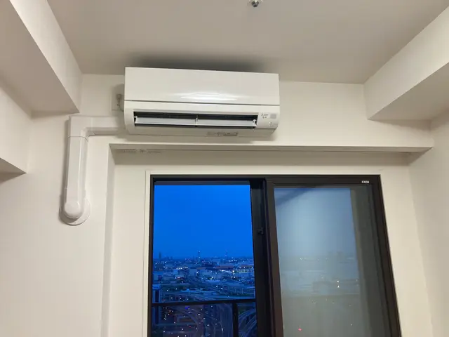 気軽にご相談ください。現地写真とエアコンの機種教えていただければ見積り可能！サービスの画像